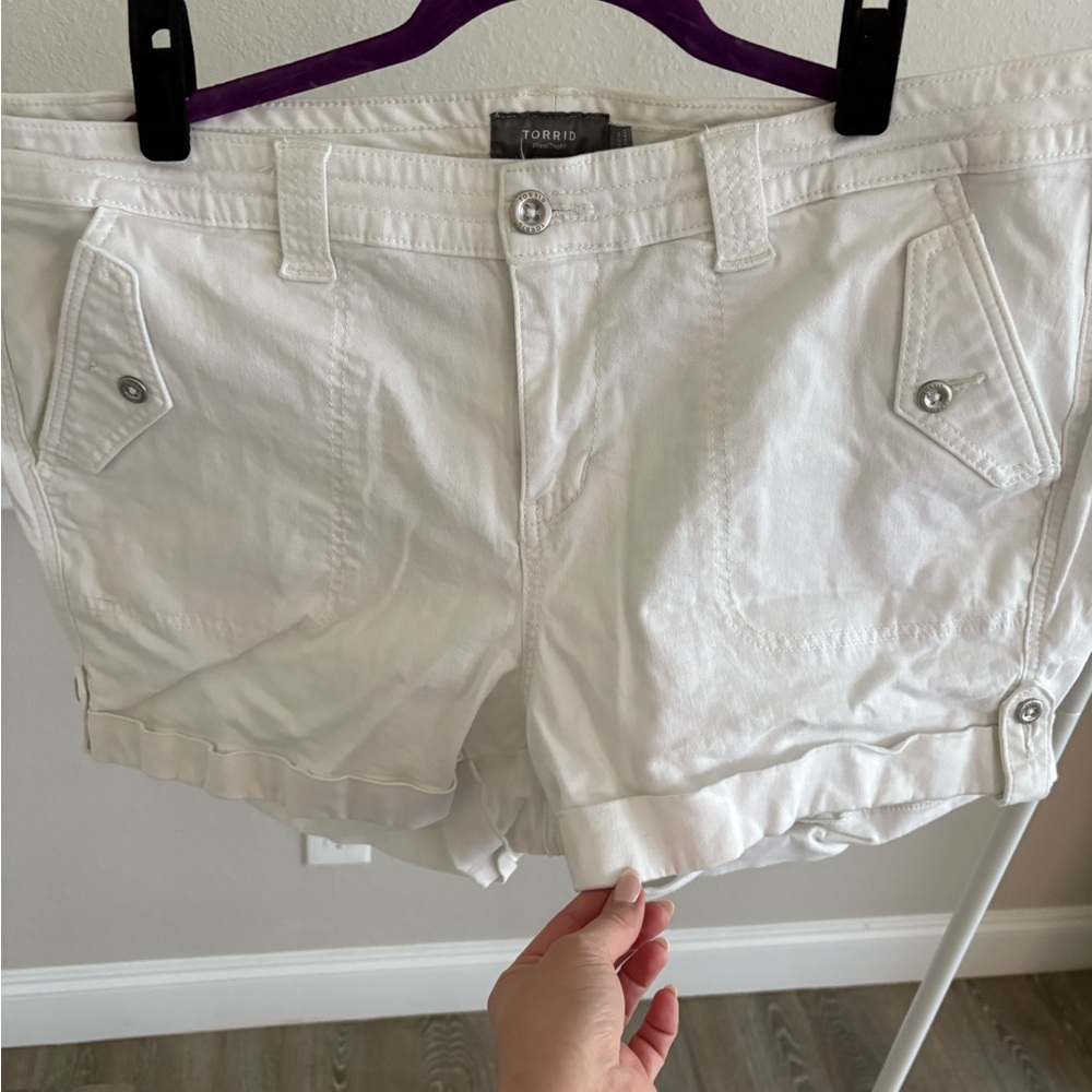 Torrid Size 20 Women's White Military Shorts - Picture 2 of 5